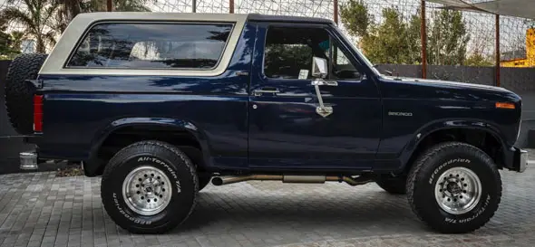 Ford  Bronco XLT V8 1981