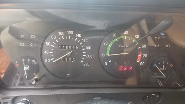 BMW 323i