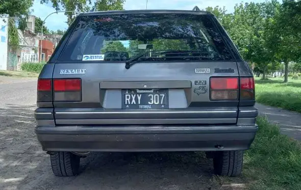 Renault 21 Nevada