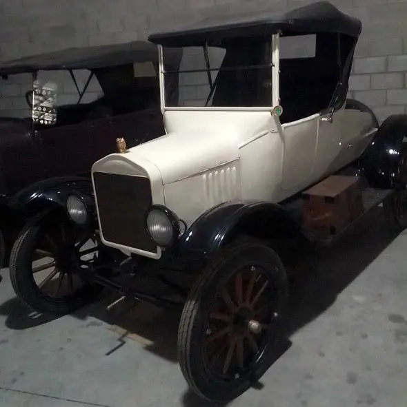 Ford  T 1923
