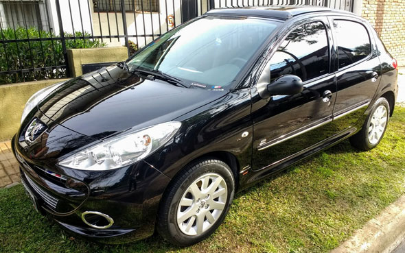 Peugeot 207 HDI XT Feline 2011