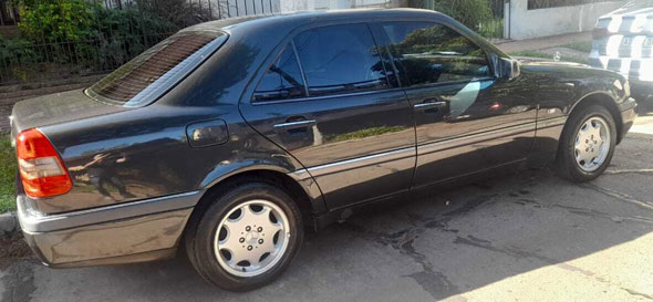 Mercedes Benz  C230