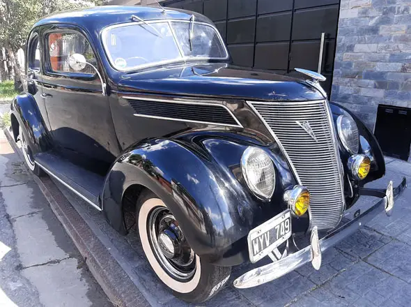 Ford V8 Coupé Club 1937