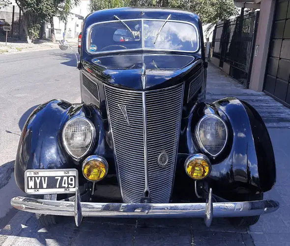 Ford V8 Coupé Club 1937