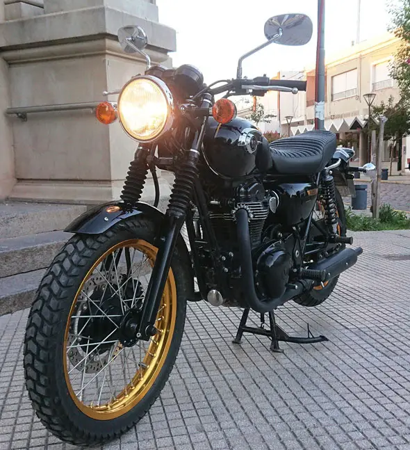Kawasaki W800 Special Edition