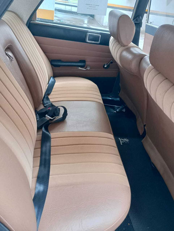 Peugeot 404 Super de Luxe 1974 - Foto 4