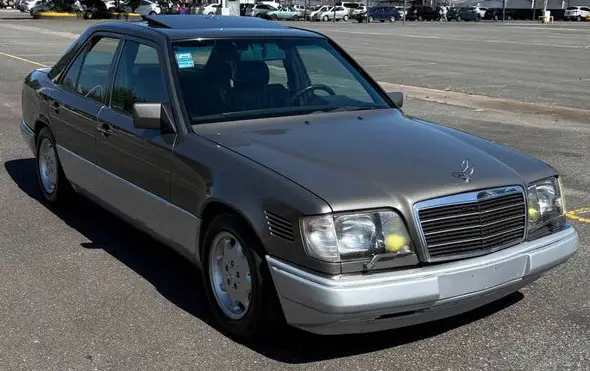 Mercedes Benz E300 W124