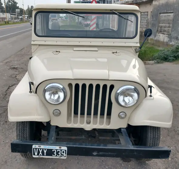 Jeep IKA  1973