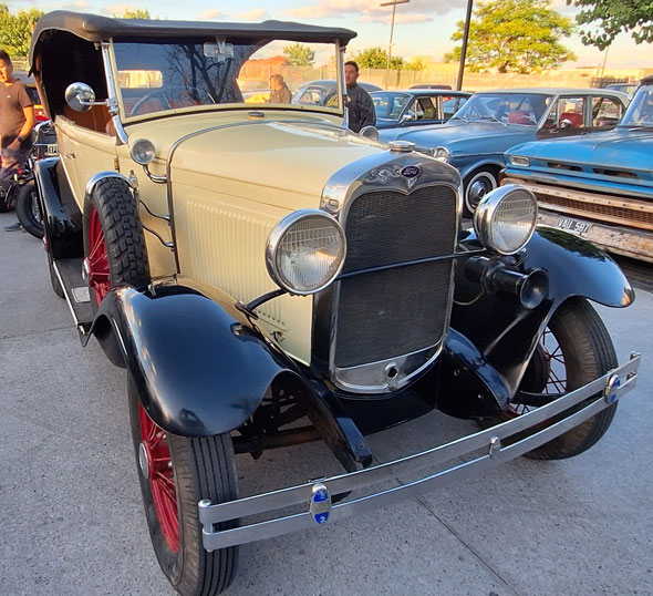 Ford A 1931 180 Victoria Convertible