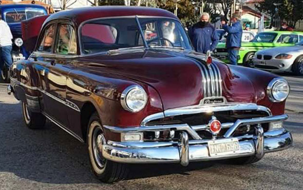 Pontiac Chieftain 1951