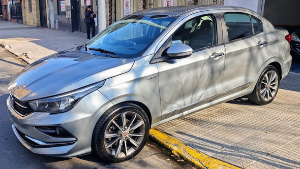 Fiat Cronos 1.8 AT 6 Precision