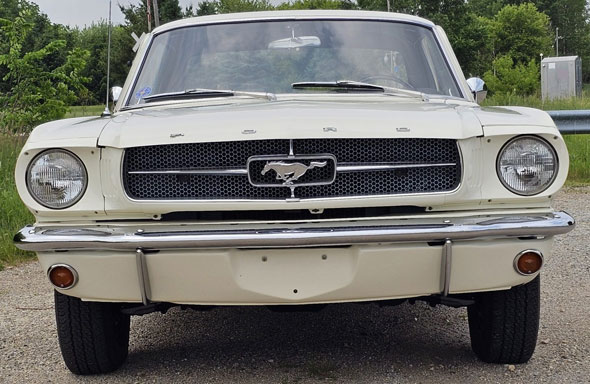 Ford Mustang - Foto 4