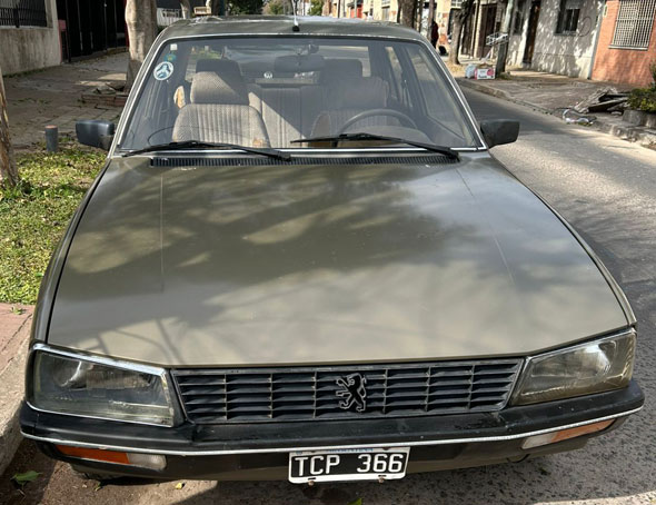 Peugeot 505