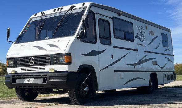 Mercedes Benz 812 1994