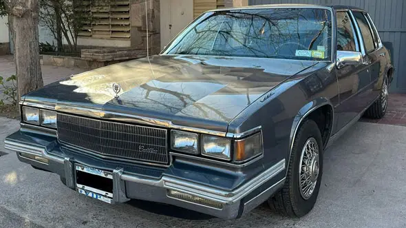 Cadillac  Sedán Deville