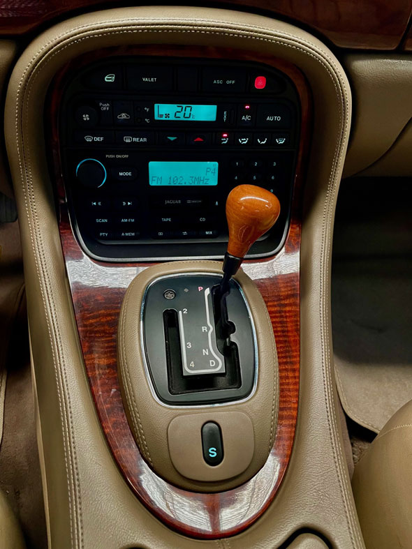 Jaguar XJ8 1999 - Foto 2