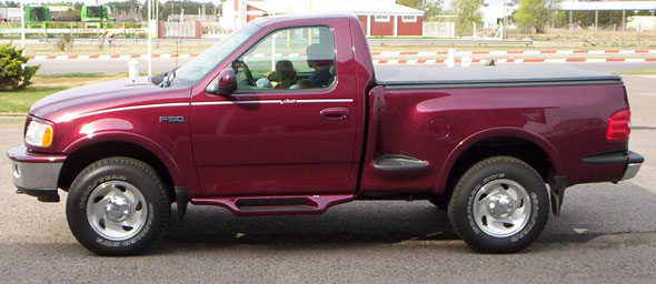 Ford F-150 Flareside Lariat 4X4 V8 - Foto 2