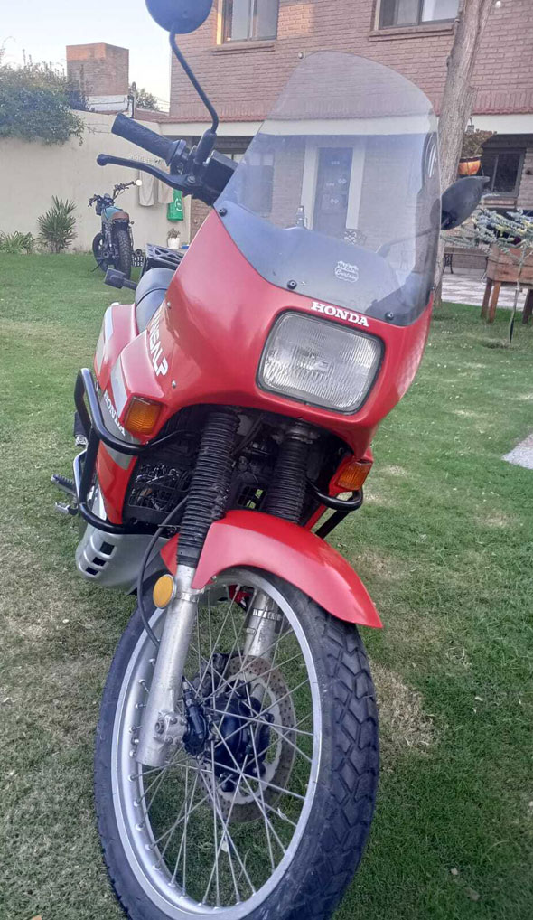 Honda Transalp 600 - Foto 2