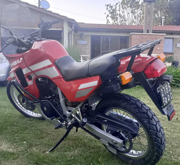 Honda Transalp 600 - Foto 4