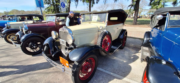 Ford A 1931 180 Victoria Convertible - Foto 3