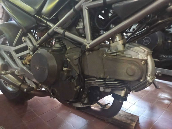 Ducati Monster - Foto 4