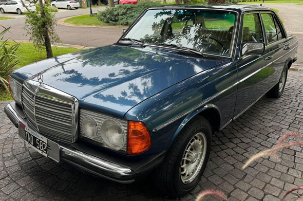 Mercedes Benz 230 E