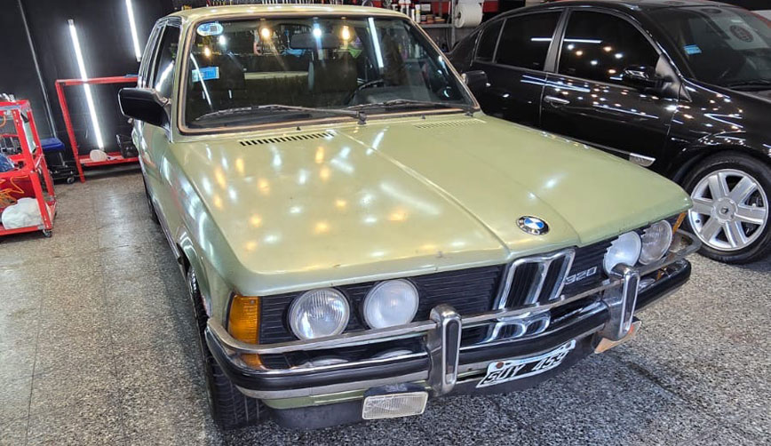 BMW 320