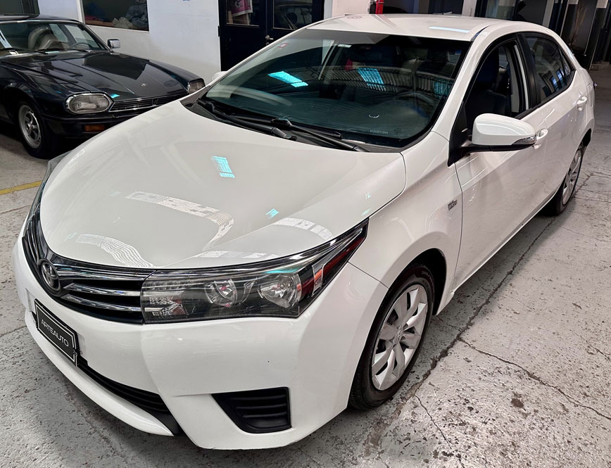 Toyota Corolla AT 2015