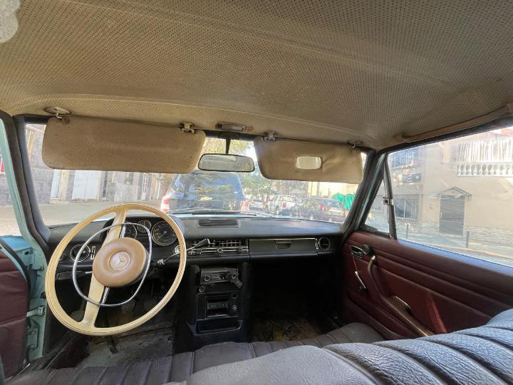 Mercedes Benz 230 1971 - Foto 4