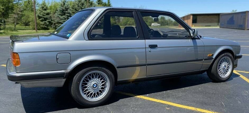 BMW E30 320i - Foto 2