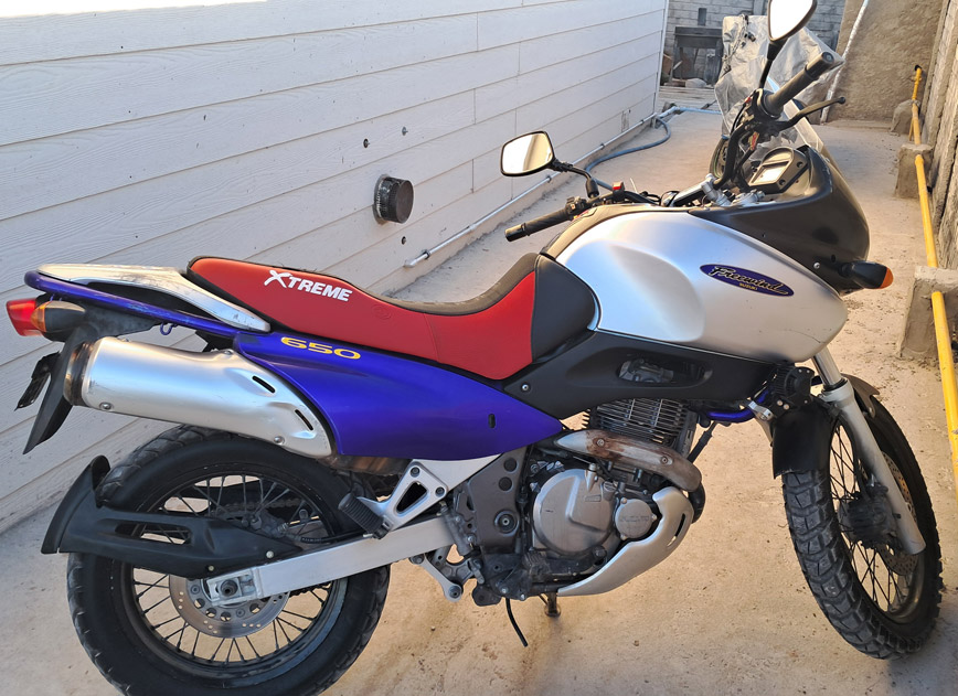 Suzuki Freewind XF 650 - Foto 3