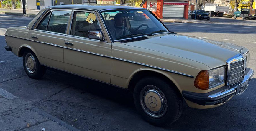 Mercedes Benz 230E - Foto 3