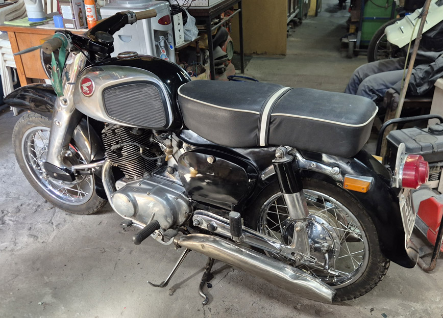Honda Dream - Foto 4