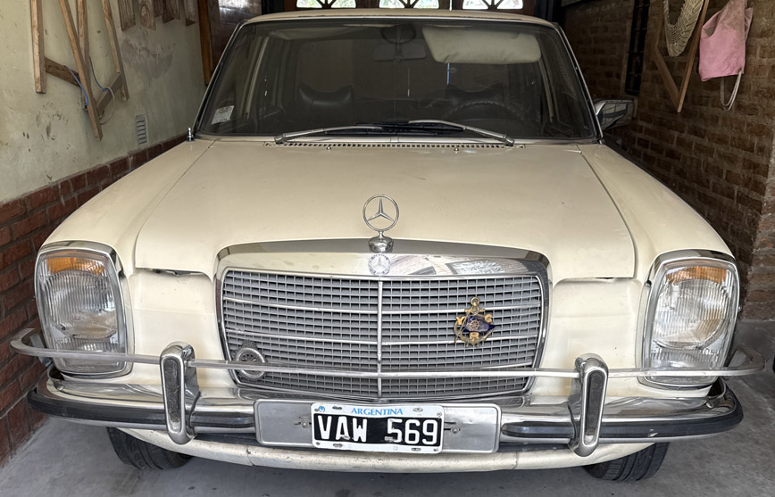 Mercedes Benz 240 D 3.0