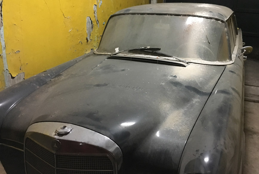 Mercedes Benz 220 SE