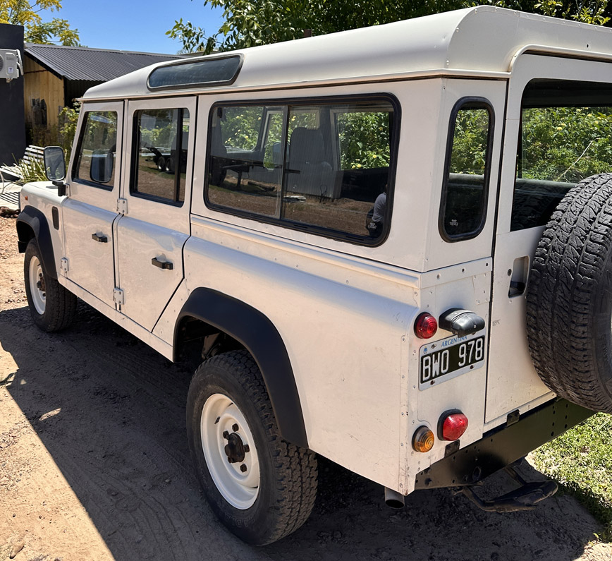 Land Rover Defender 2.5 110 P-Up Larga - Foto 2
