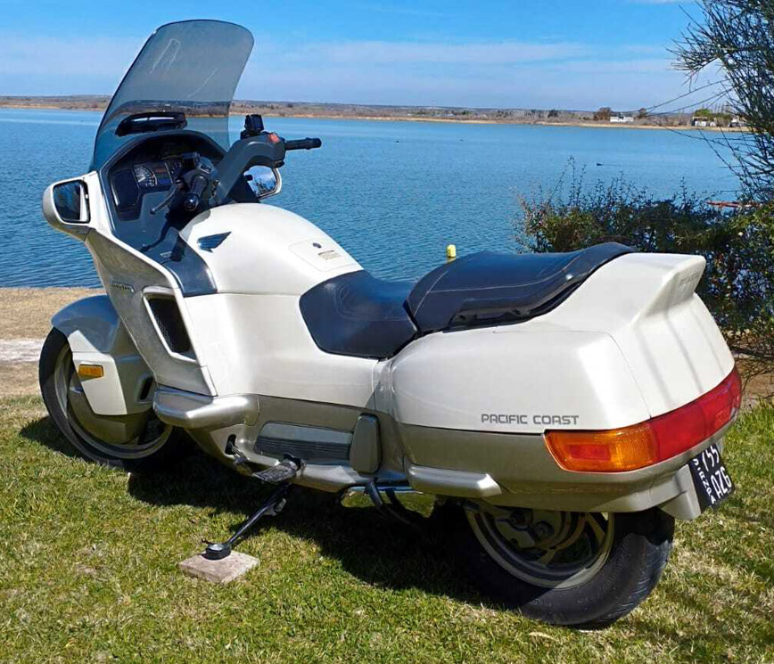 Honda Pacific Coast 800 - Foto 2