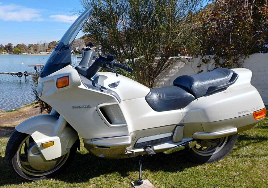 Honda Pacific Coast 800 - Foto 3