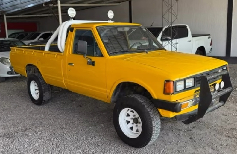 Datsun Nissan Pickup 4x4 1981 Long Bed