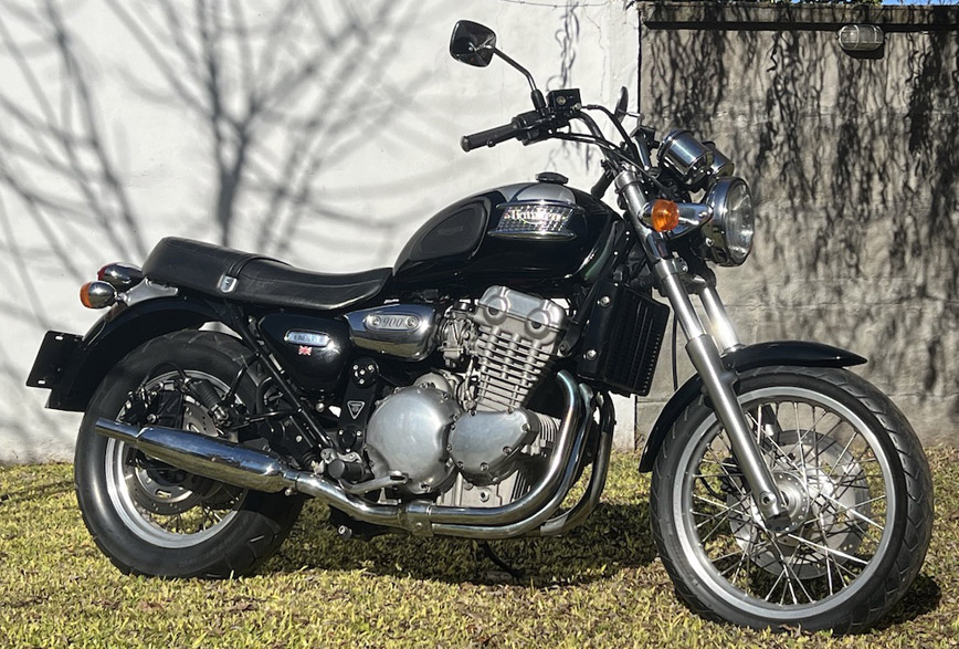 Triumph 900 Thunderbird