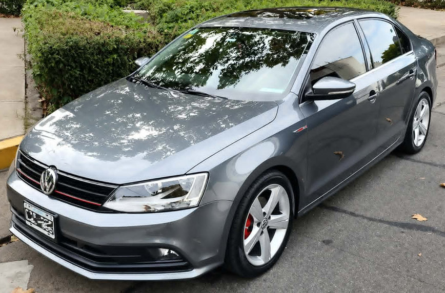 Volkswagen Vento 2.5 Luxury 170cv MK 6,5