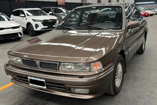 Mitsubishi Galant 2000 Super Saloon - Foto 2