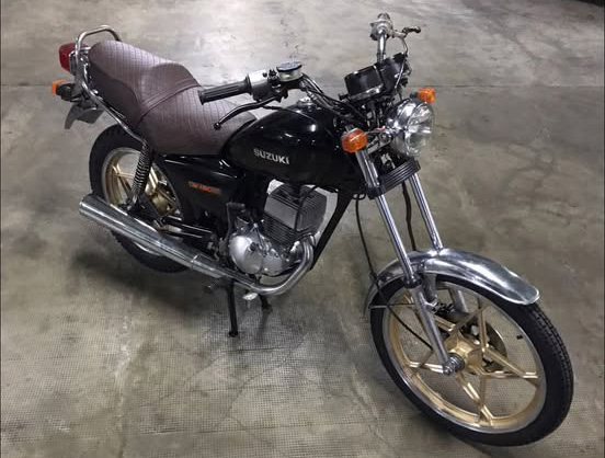Suzuki GN 80 1981 - Foto 2