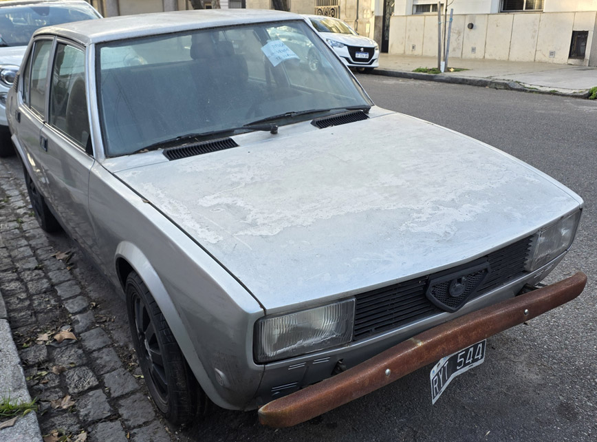 Alfa Romeo Alfetta 2000 - Foto 2