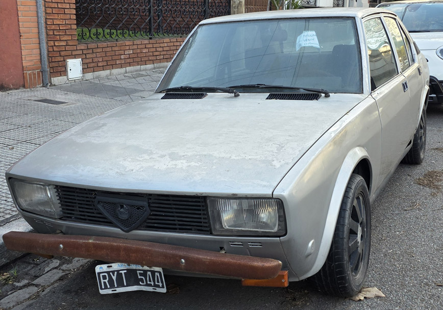 Alfa Romeo Alfetta 2000