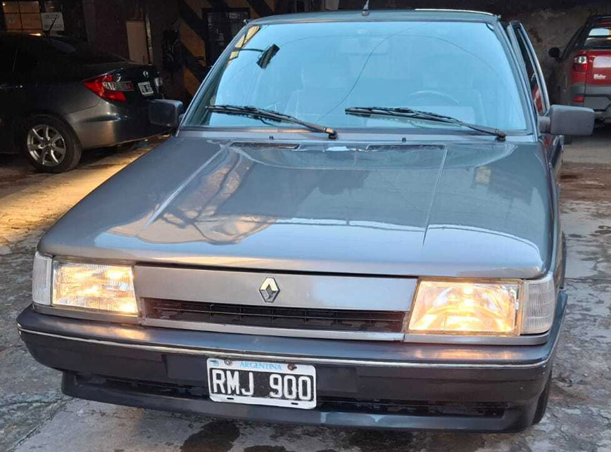 Renault 9