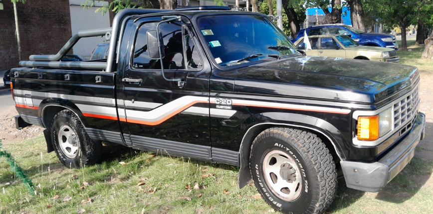 Chevrolet Custom C20
