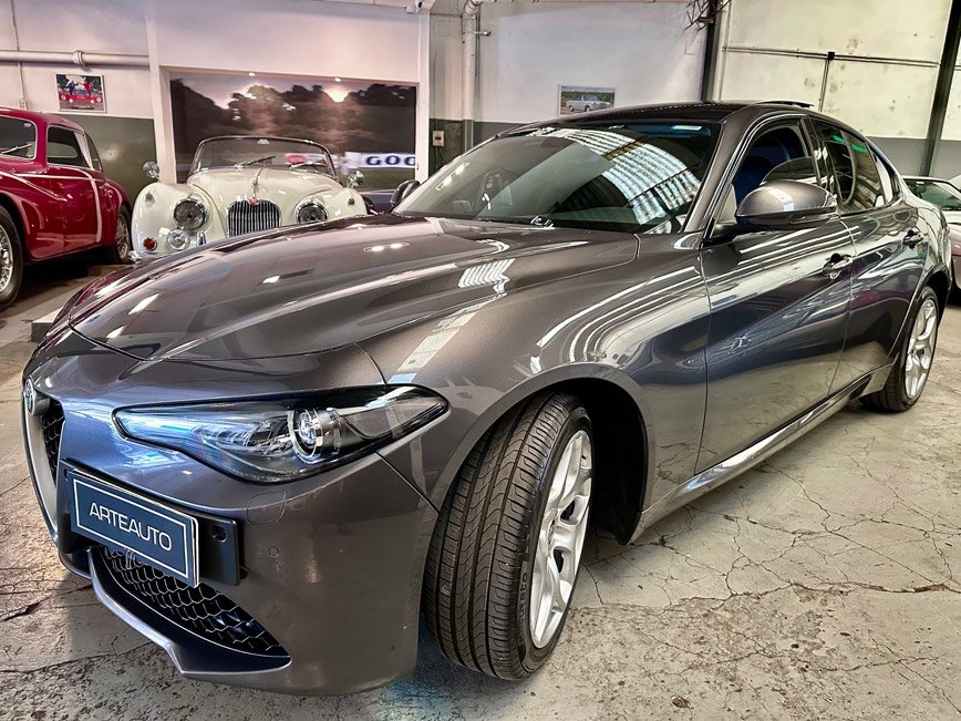 Alfa Romeo Giulia 2020 - Foto 2