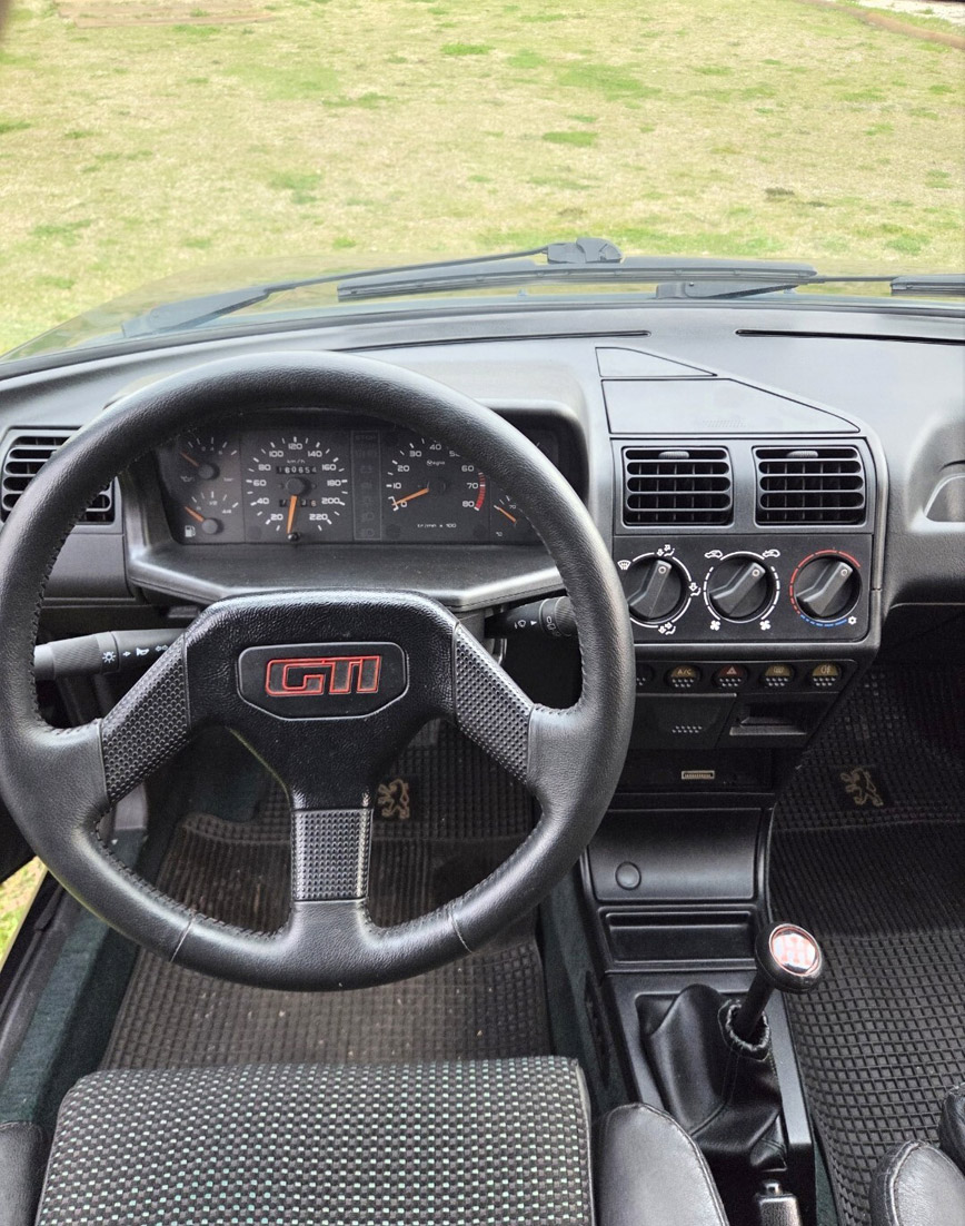 Peugeot 205 GTI 1.9 - Foto 3
