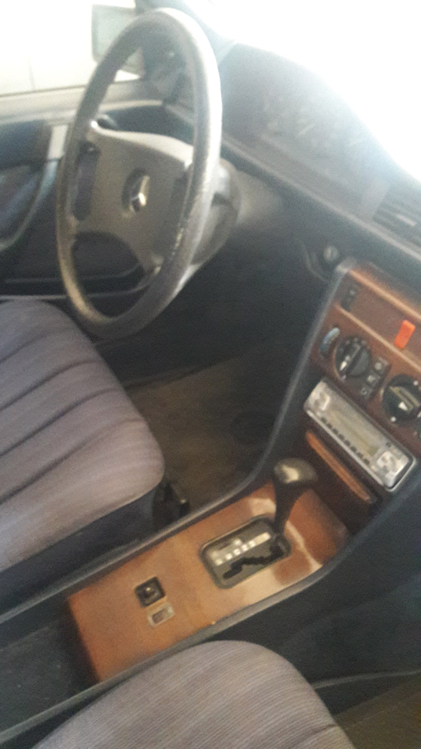 Mercedes Benz 300E - Foto 4